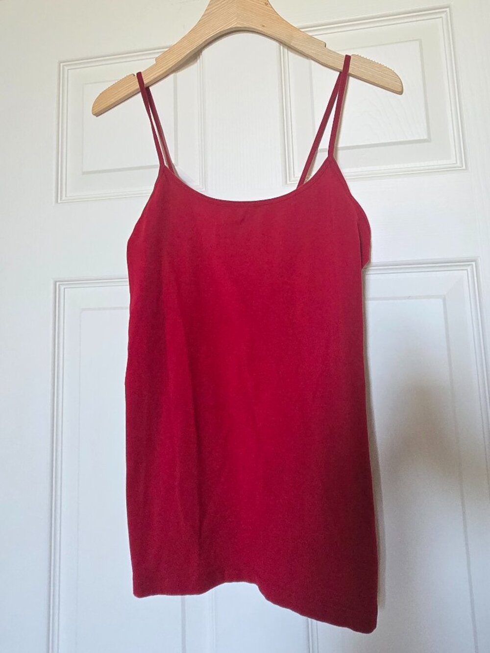 Forever 21 Basic Women/Juniors Red Spaghetti Strap Tank Top from 2010s - Size XL